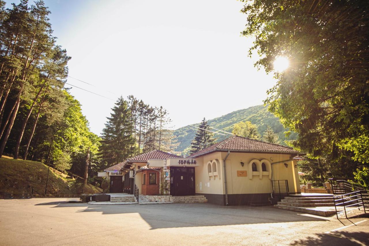 Restoran Sa Prenocistem Gornjak Krepoljin Eksteriør billede